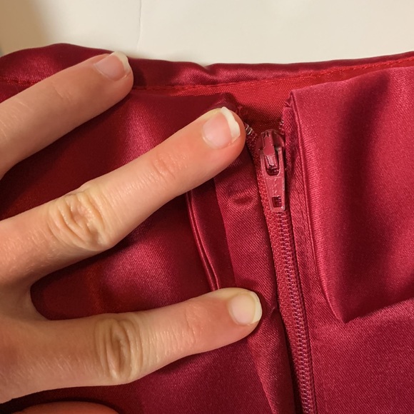 Jessica McClintock Beautiful Elegant Red Children’s Dress - Picture 5 of 5